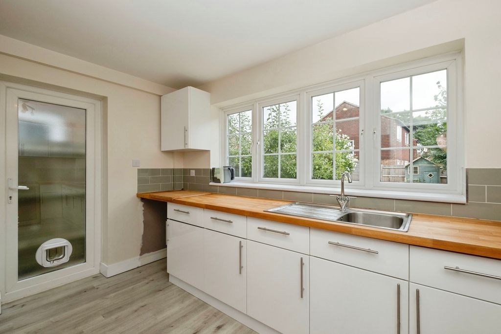 Property photo 3 of 20 Pbox-Img.Jpg