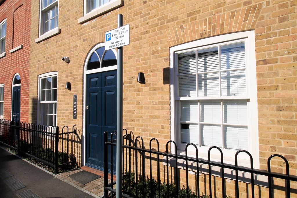 Property photo 1 of 11 Queningate Long Front Door.Jpg