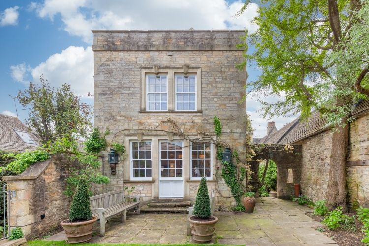 Property photo 1 of 11 253506