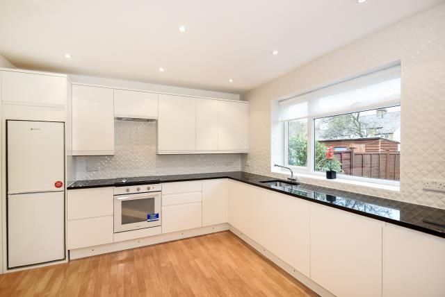 Property photo 2 of 10 Photos1