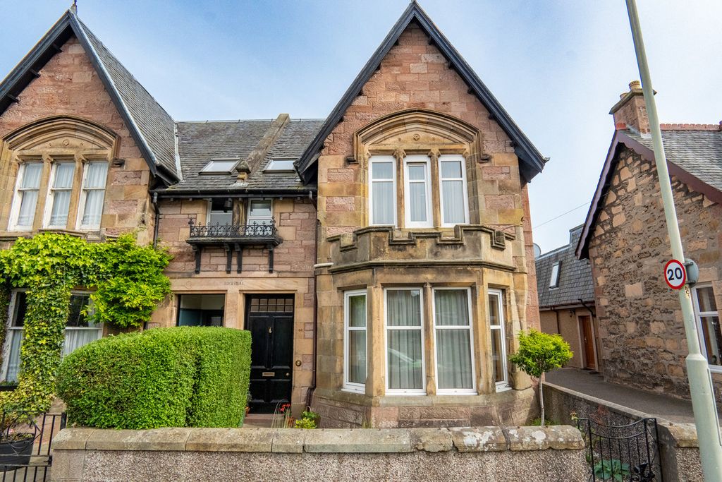 Property photo 1 of 31