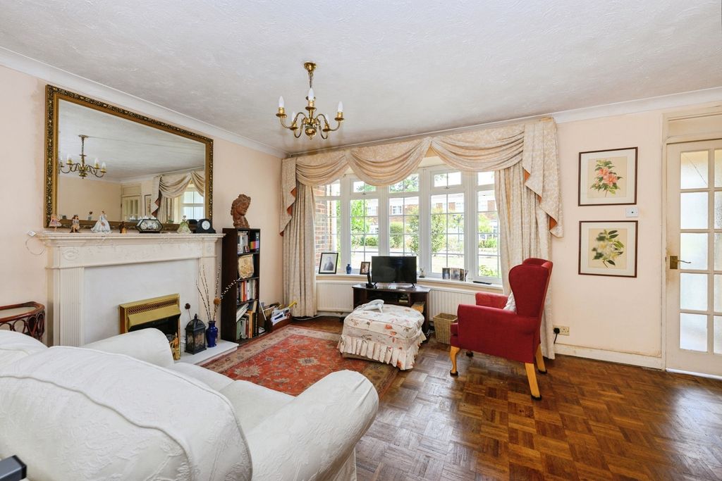Property photo 3 of 17 Pbox-Img.Jpg