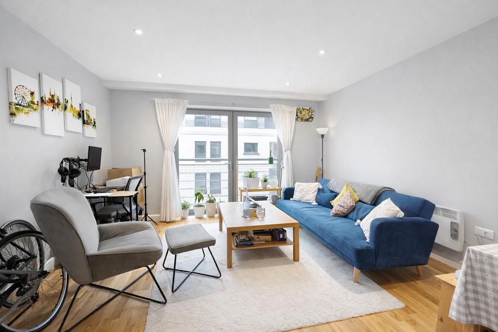 Property photo 2 of 7 C5778E0C-81Af-45Cf-8Bba-Da7A8723F4Eb.Png