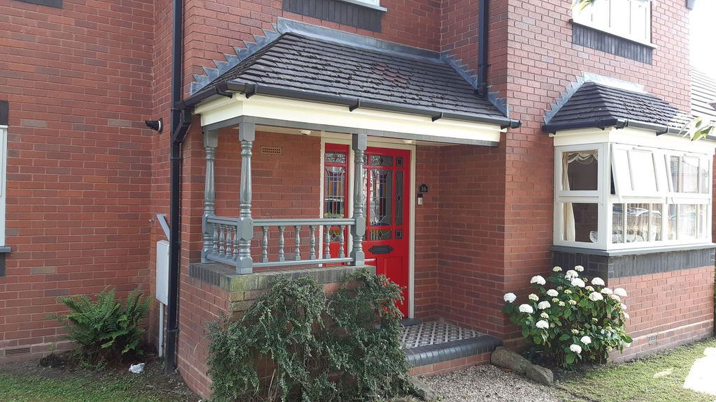 Property photo 2 of 35