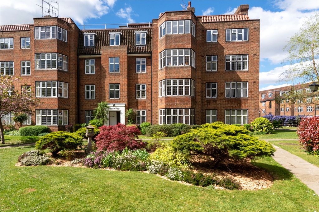 Property photo 2 of 8 Exterior