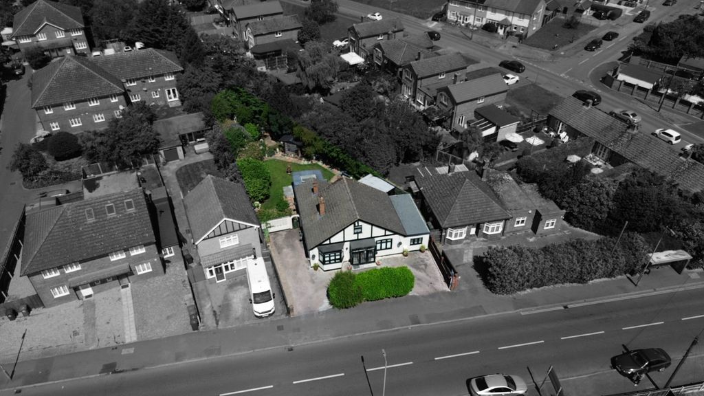 Property photo 1 of 25 5243870