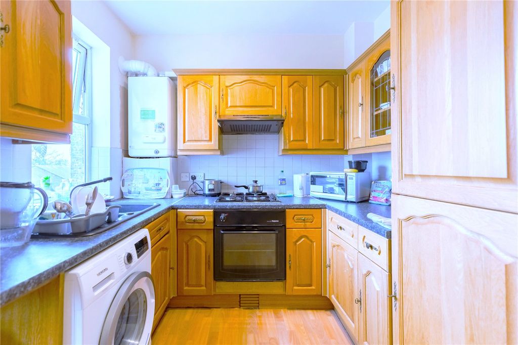 Property photo 3 of 11 Picture No. 14