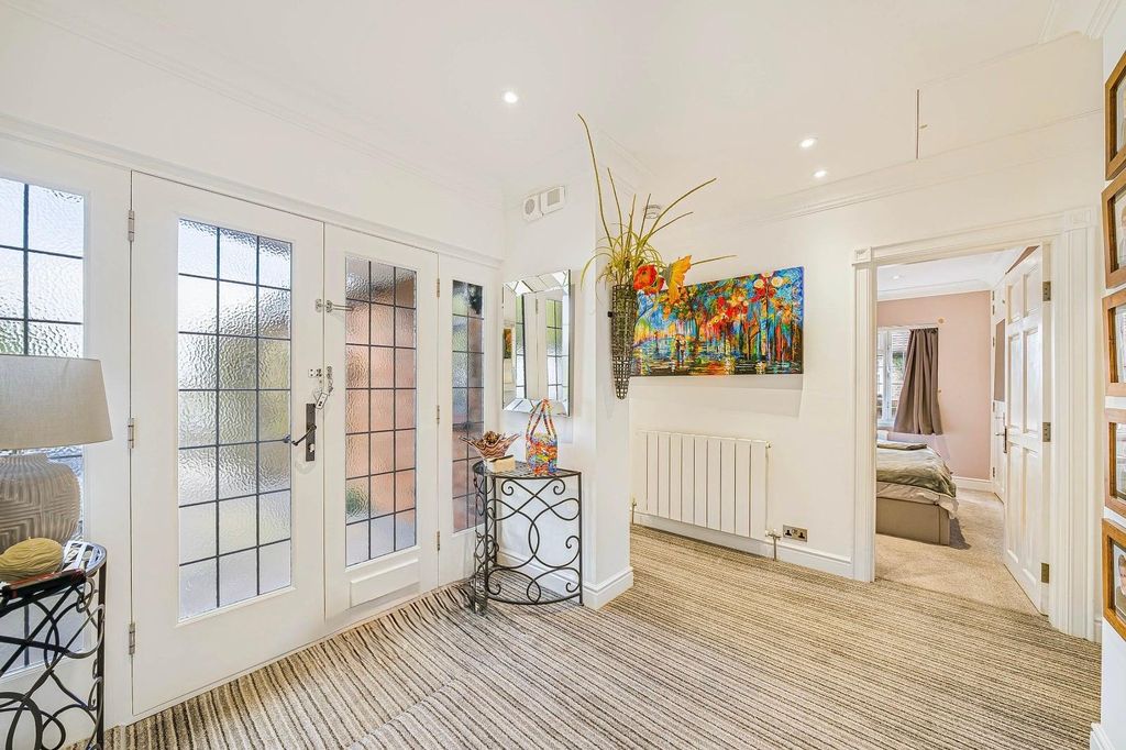 Property photo 3 of 66