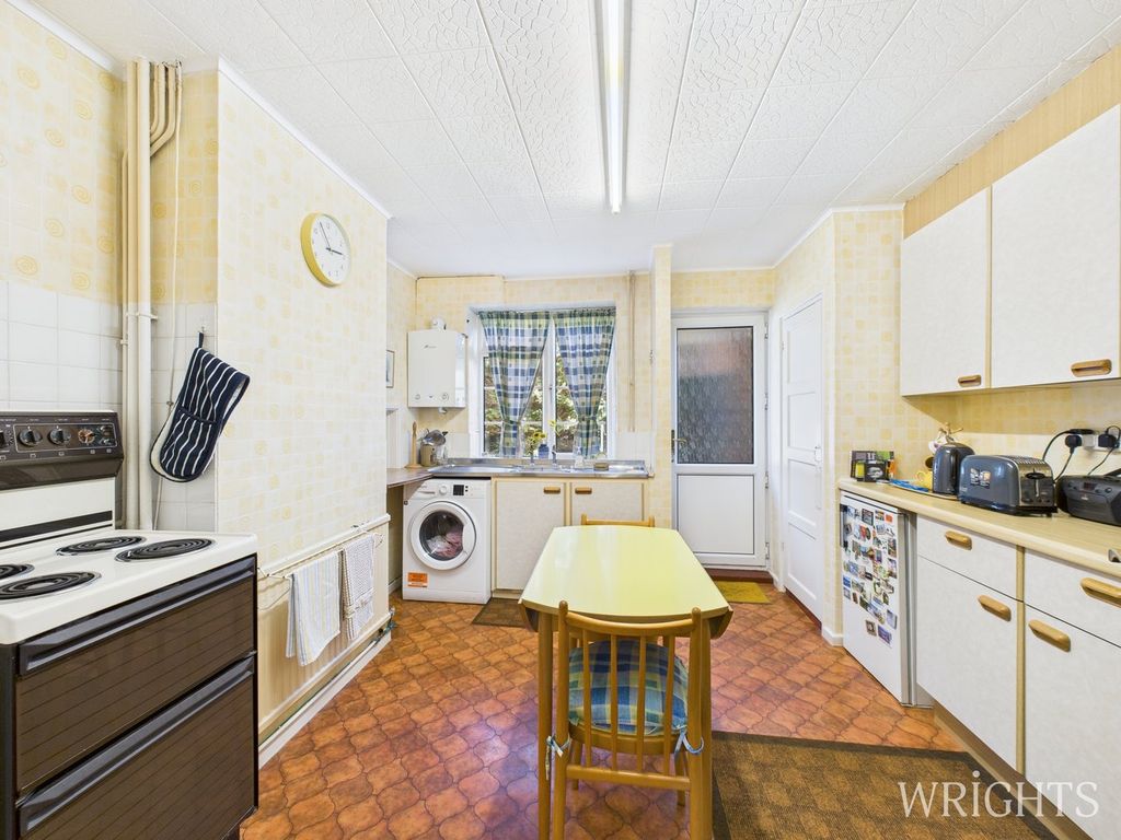 Property photo 3 of 24