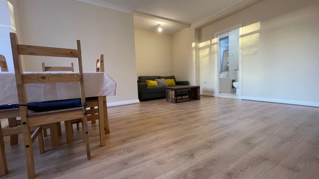 Property photo 2 of 10 Gallery