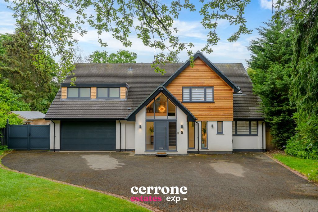 Property photo 1 of 32