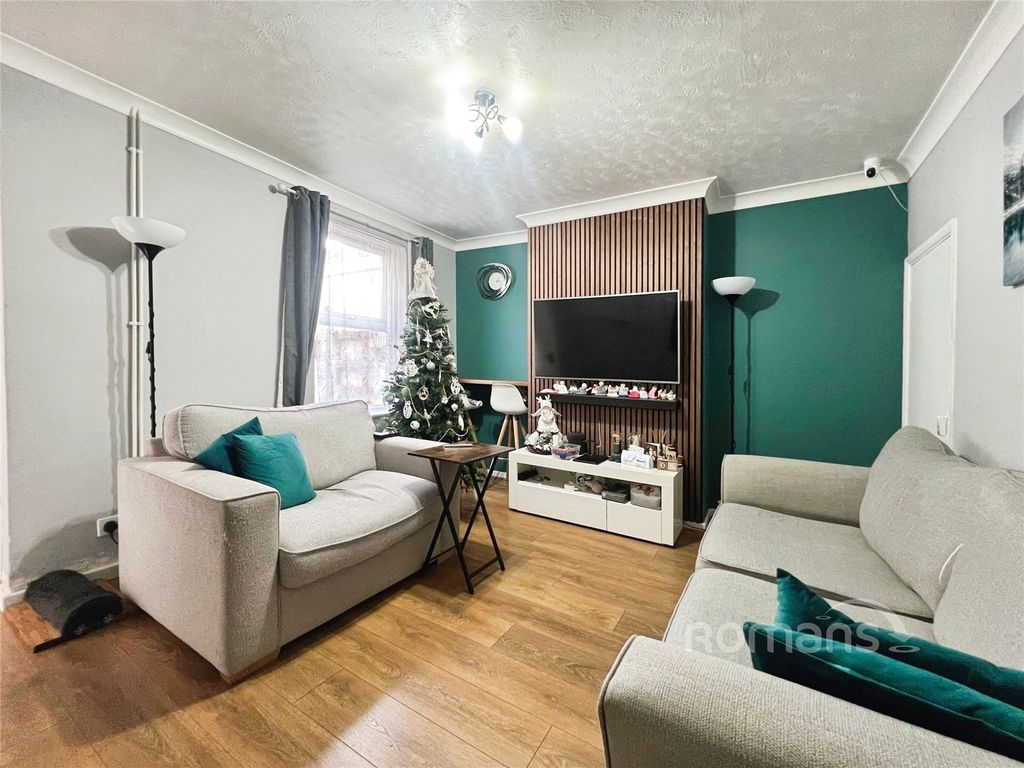 Property photo 2 of 14 Picture No. 10