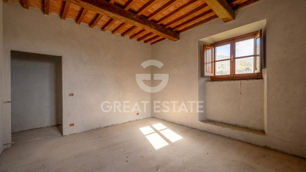Property photo 2 of 30 Interiors