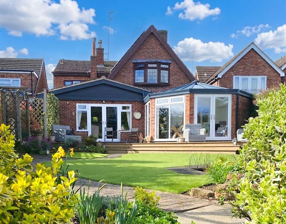 Property photo 1 of 40 Rear