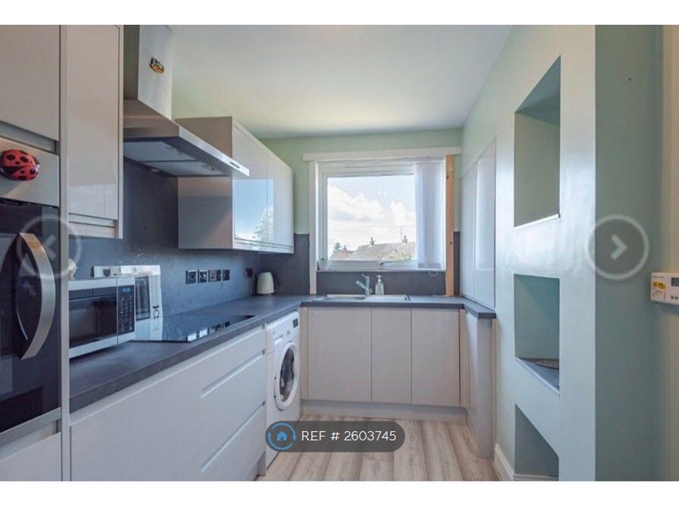 Property photo 1 of 7 Newly Fitted Modern Kitchen