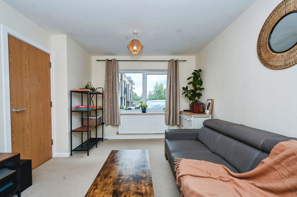 Property photo 3 of 29 Pbox-Img.Jpg