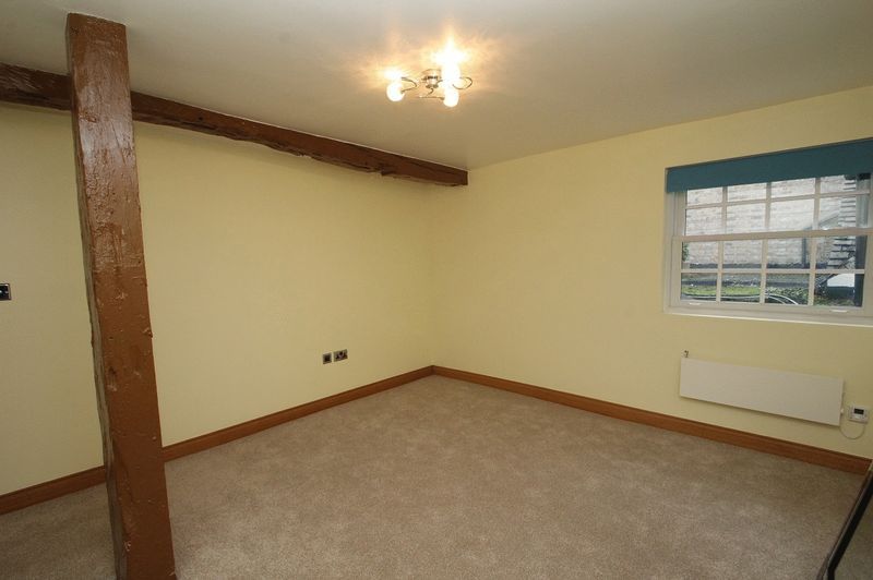 Property photo 3 of 10 Photo 6