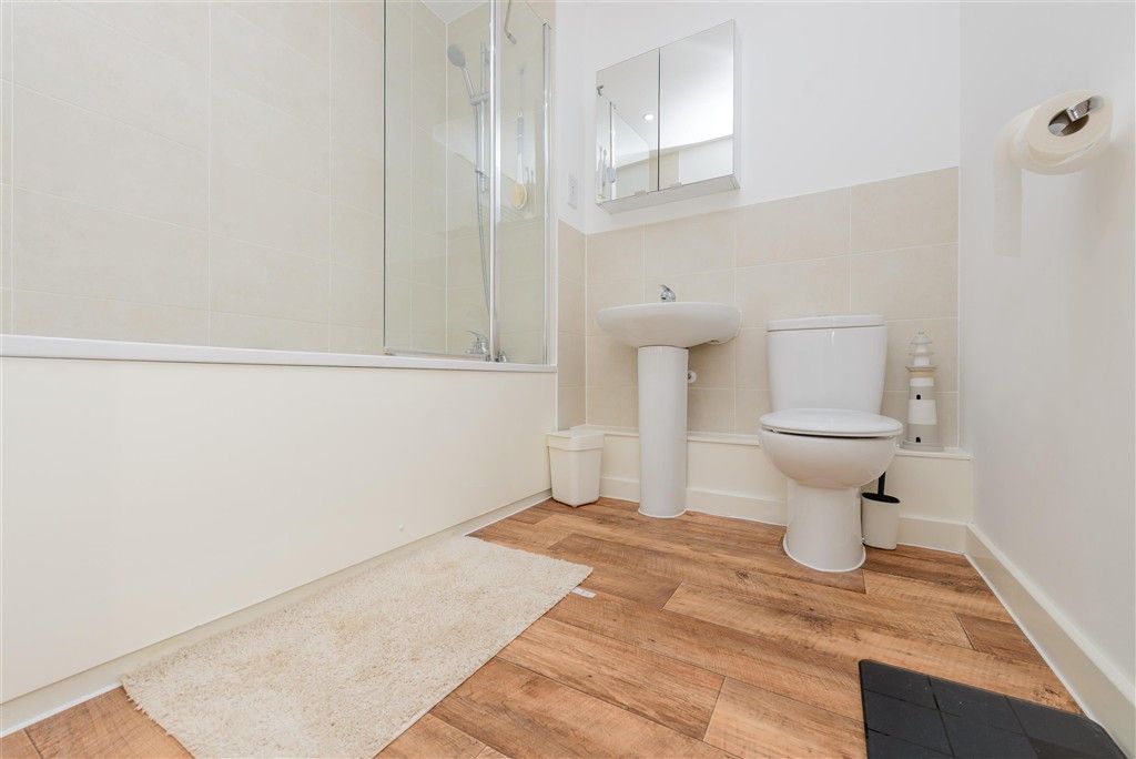 Property photo 3 of 6 Bathroom