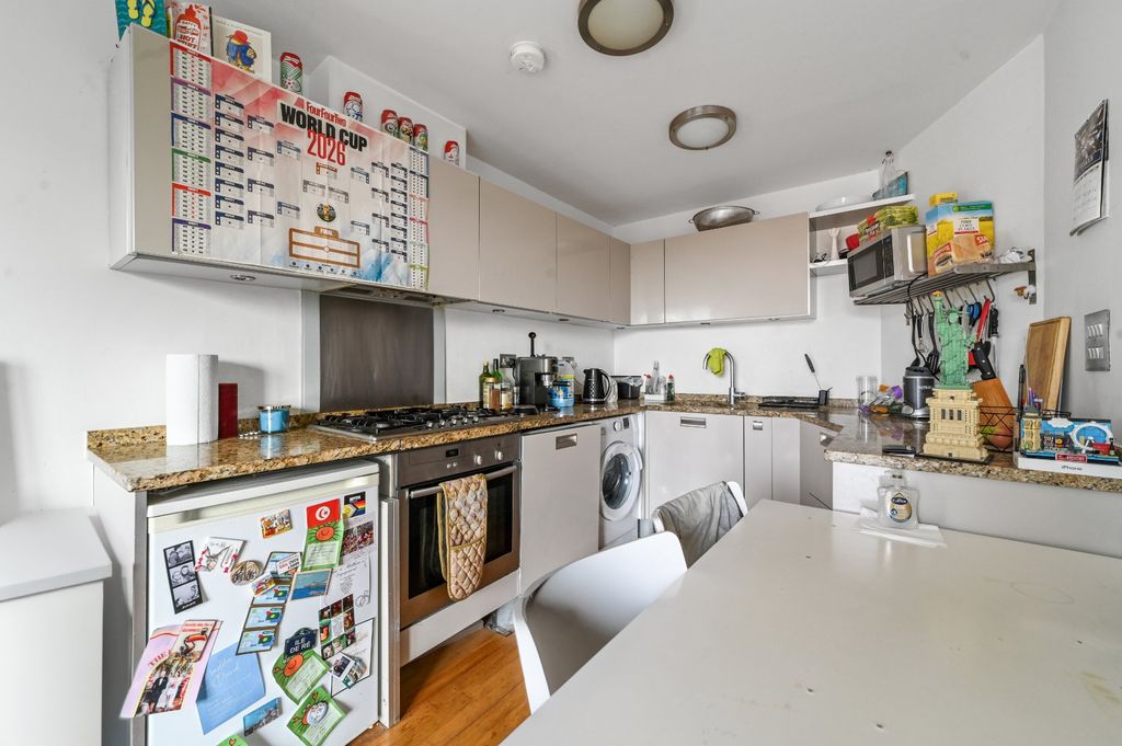 Property photo 2 of 14 Open Plan Living