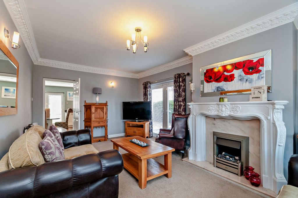 Property photo 3 of 20 Living Room