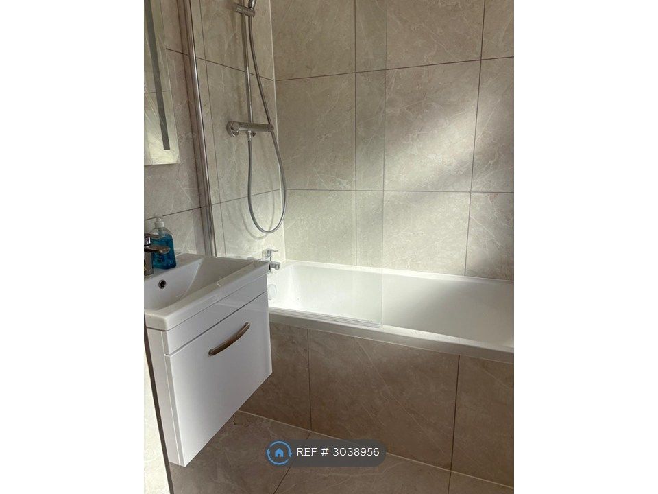 Property photo 3 of 8 Bathroom