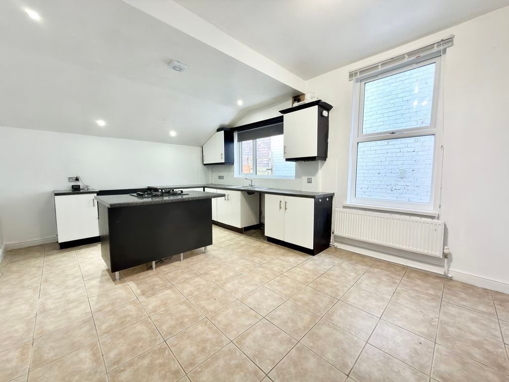 Property photo 3 of 9 Kitchen/Diner
