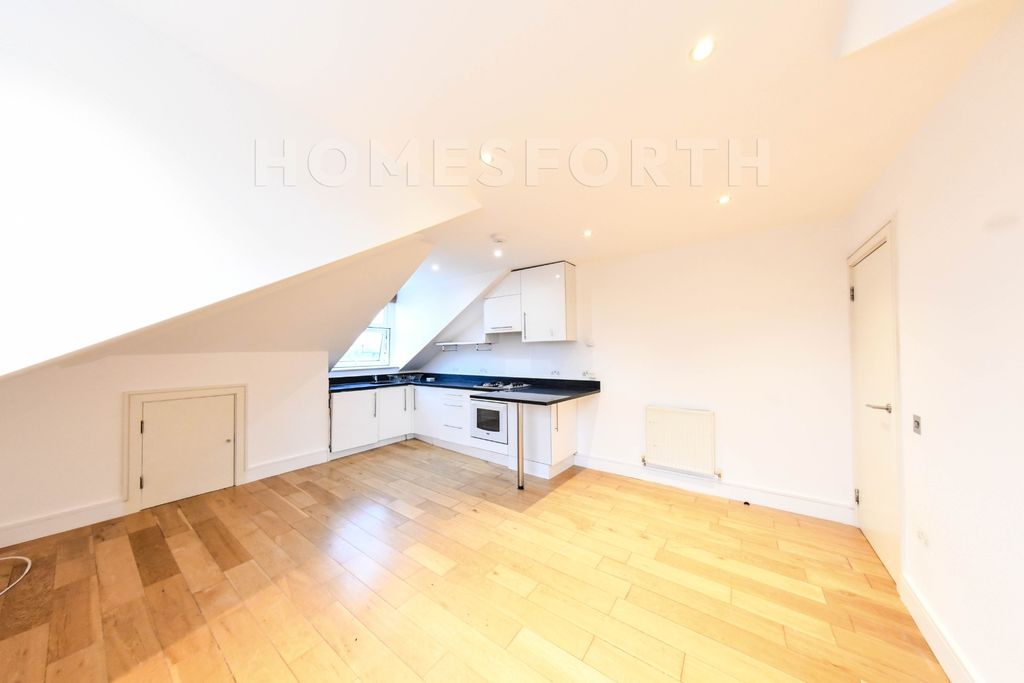 Property photo 2 of 9 Photo 2