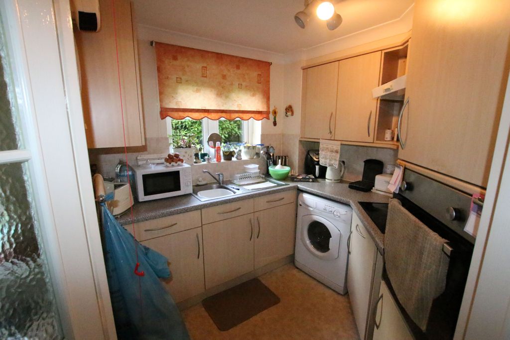 Property photo 2 of 6