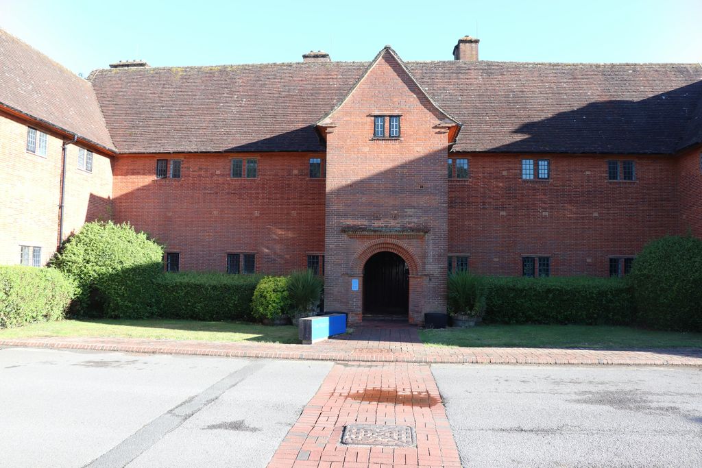 Property photo 1 of 1 Manor House.Jpg
