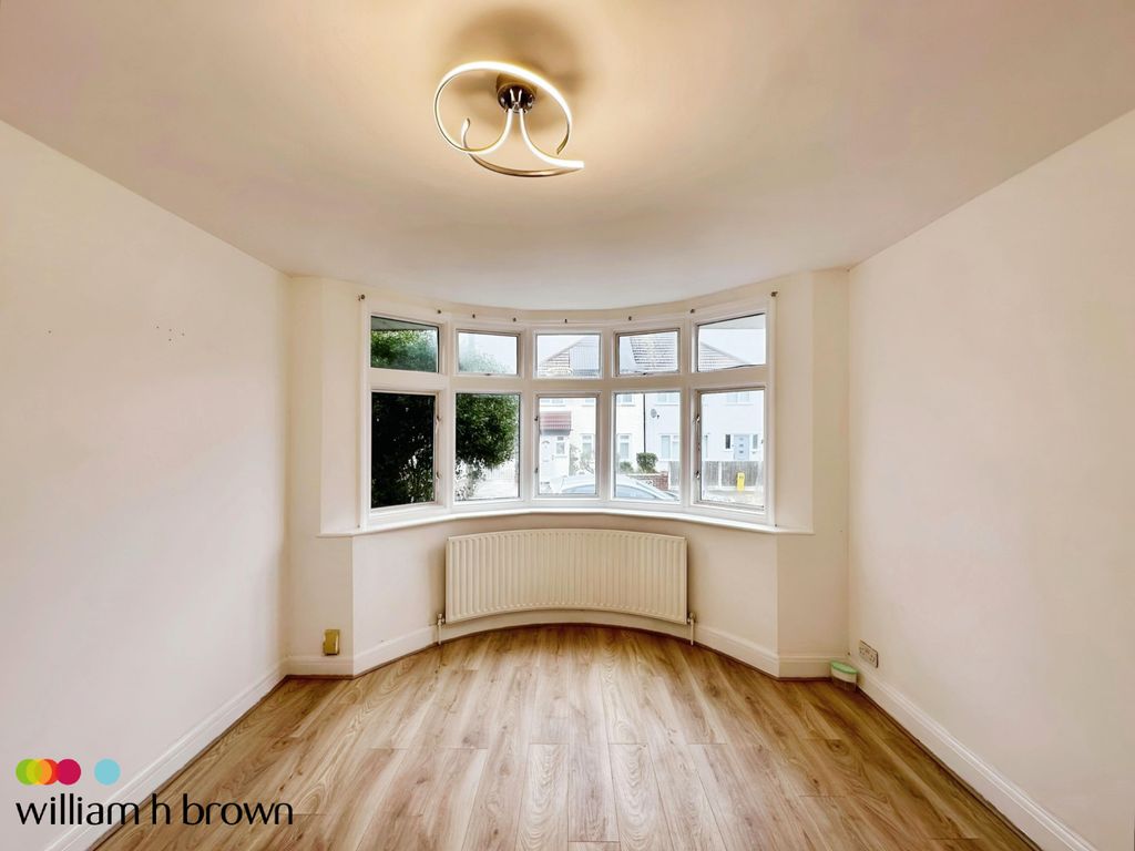 Property photo 3 of 10 Image