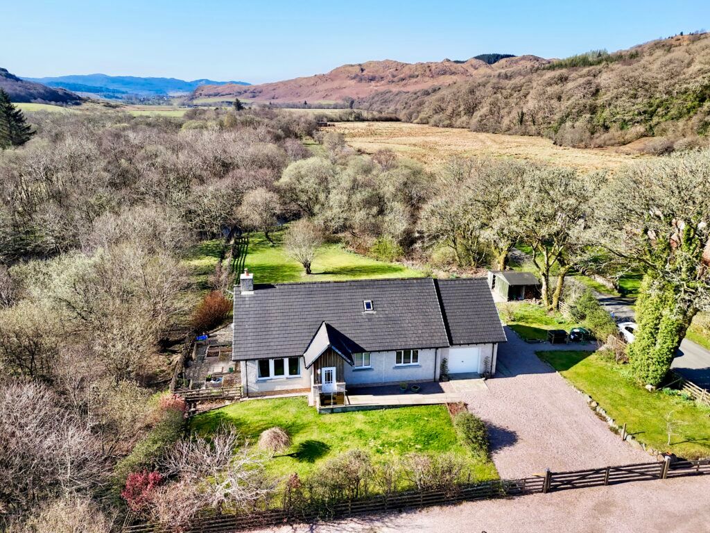 Property photo 1 of 52