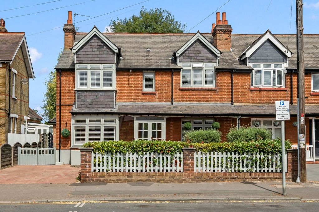 Property photo 1 of 41