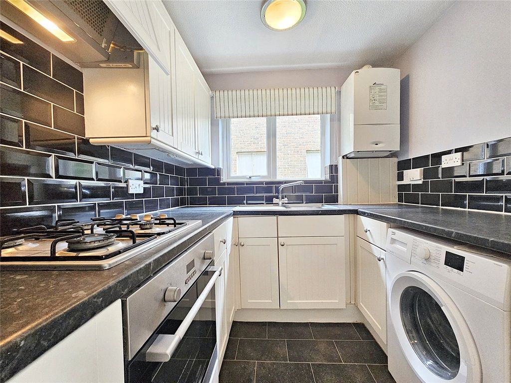 Property photo 2 of 9 Picture No. 04