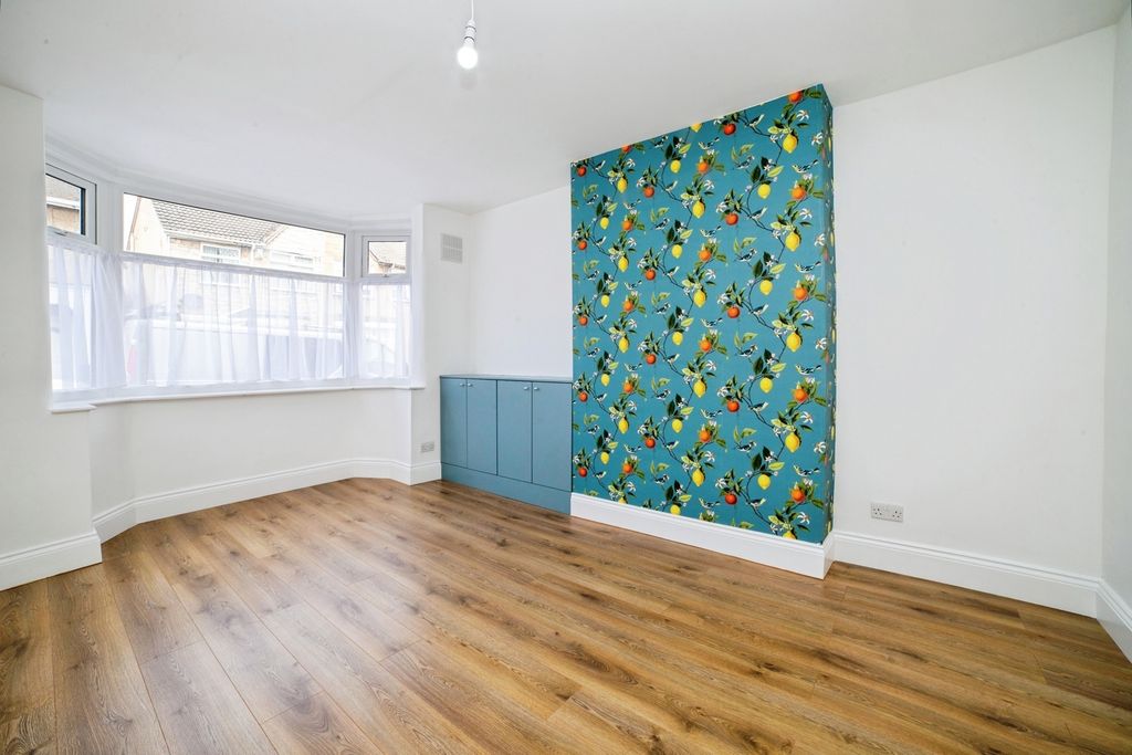 Property photo 2 of 16 Pbox-Img.Jpg