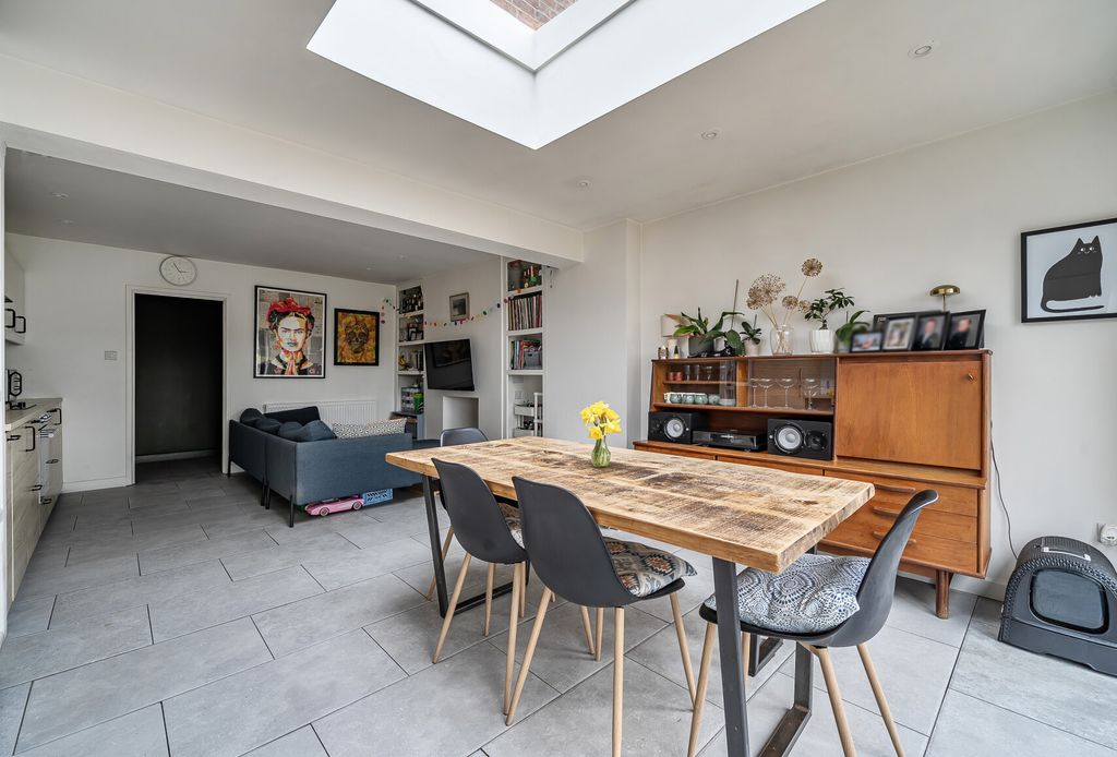 Property photo 2 of 20 1418321-5-699F110...