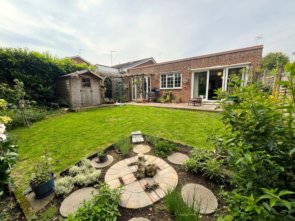 Property photo 2 of 30