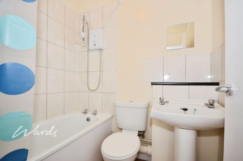 Property photo 3 of 6 Bathroom