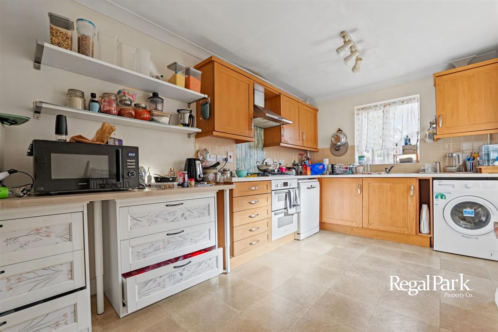Property photo 2 of 17 Kitchen/Dining Room