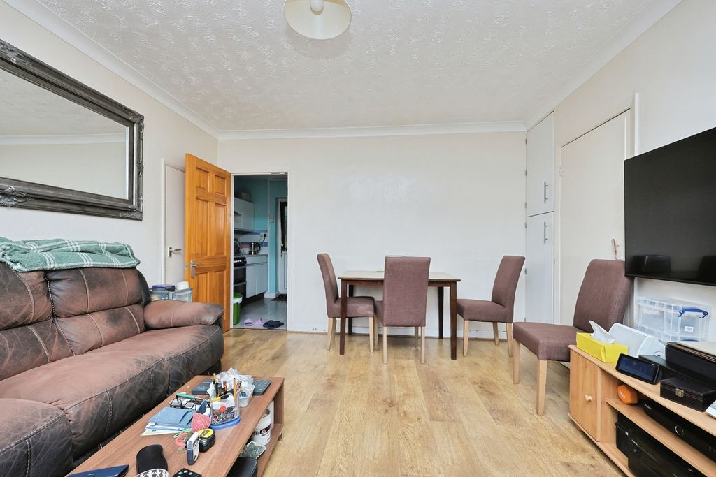 Property photo 2 of 9 Pbox-Img.Jpg
