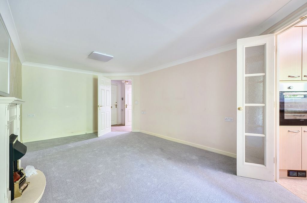 Additional image 14 of 1 bed flat for saleDunheved Road, Launceston, Cornwall PL15