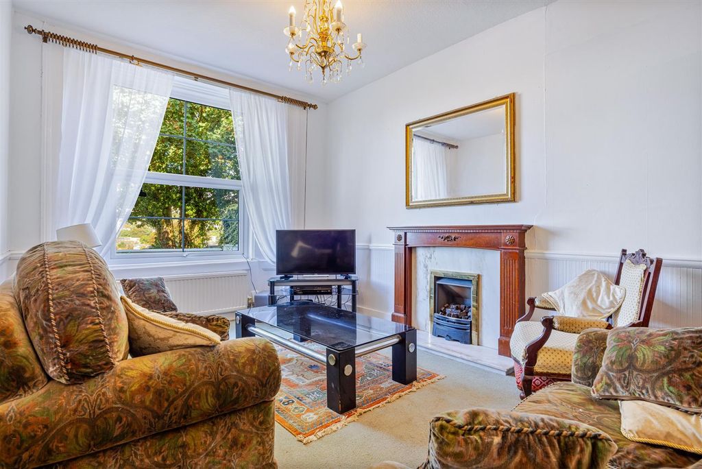 Property photo 2 of 24 07_40 Vane Hill Road, Torquay.Jpg