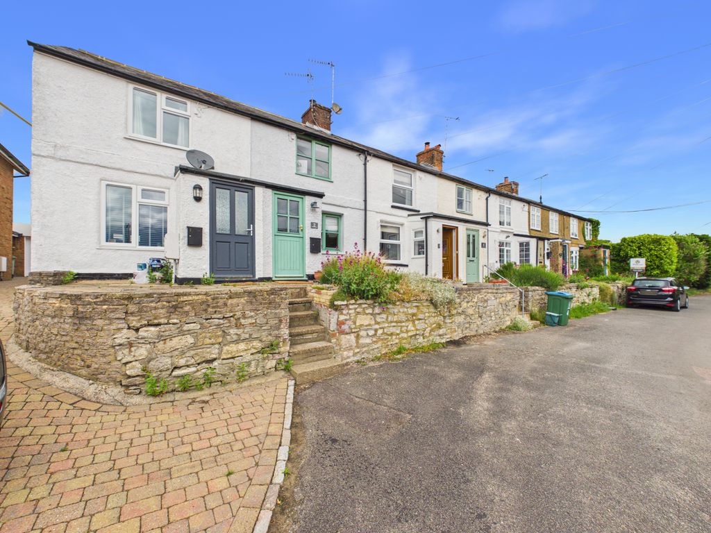 Property photo 1 of 13 Cam02536G0-Pr0115-Still026