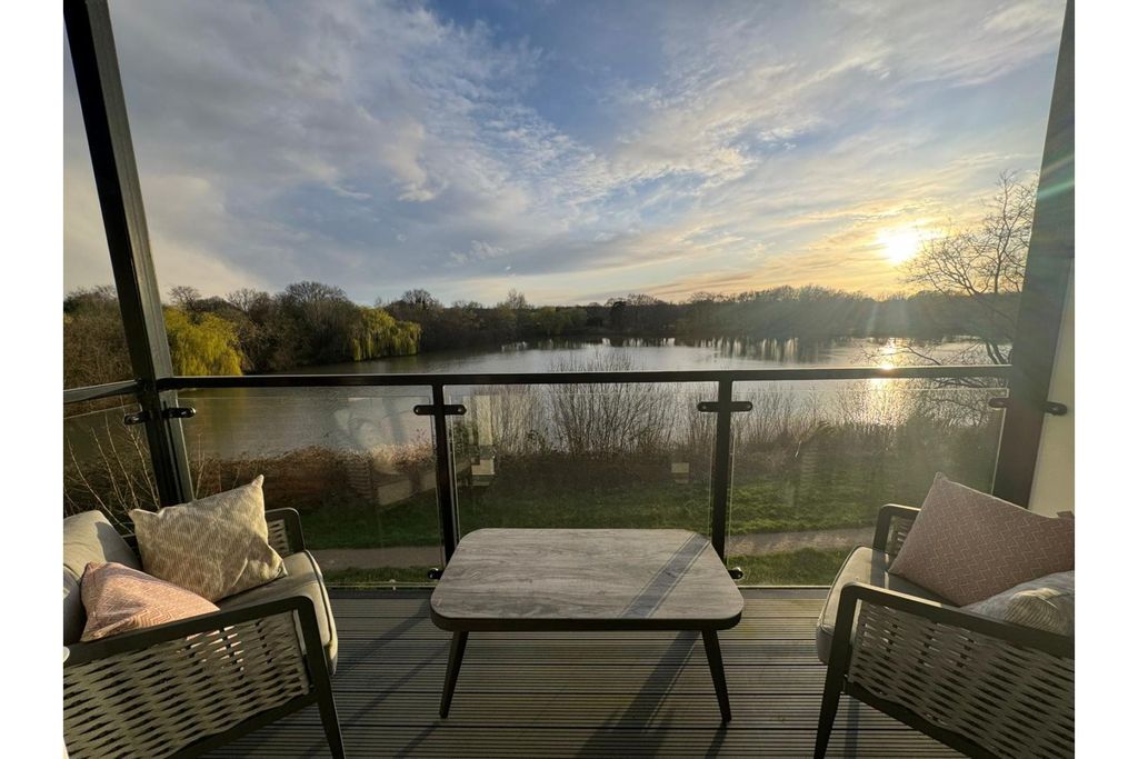 Property photo 1 of 23 Balcony