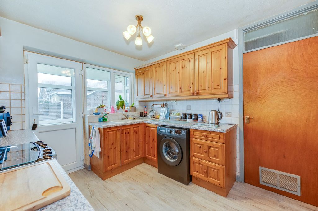 Property photo 2 of 19