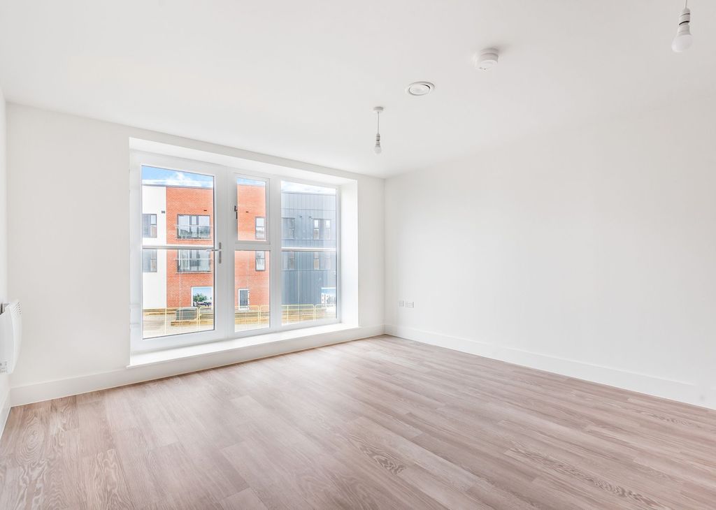 Property photo 3 of 8