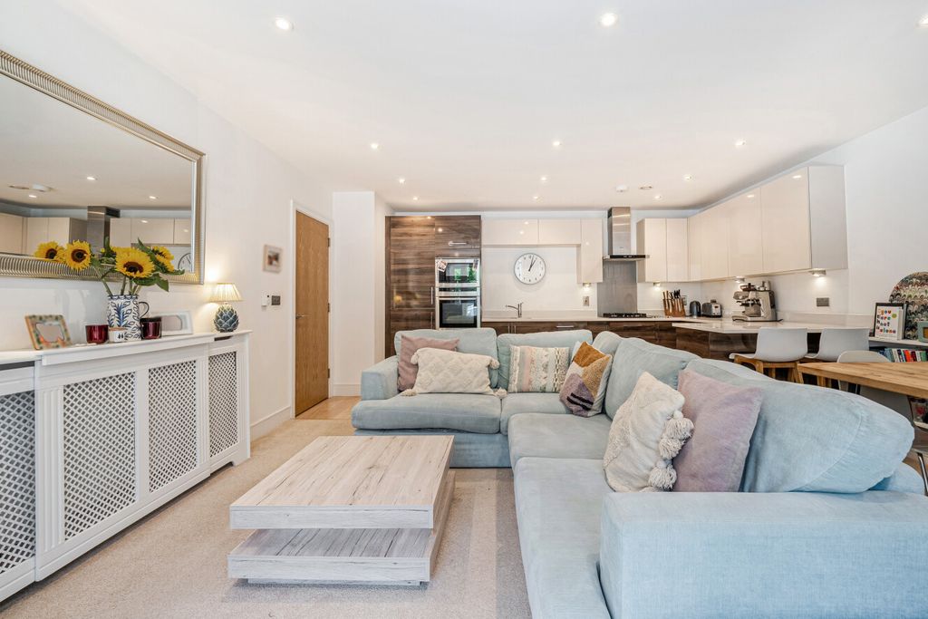Property photo 2 of 19 1-6A46A463Ec78F-1...