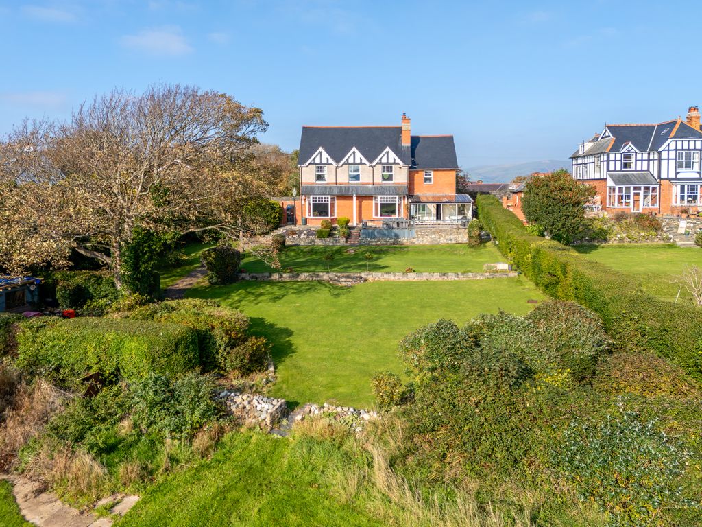 Property photo 3 of 34