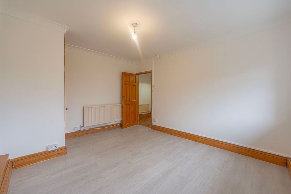 Additional image 15 of 2 bed flat for saleWaunfawr Gardens, Cross Keys NP11