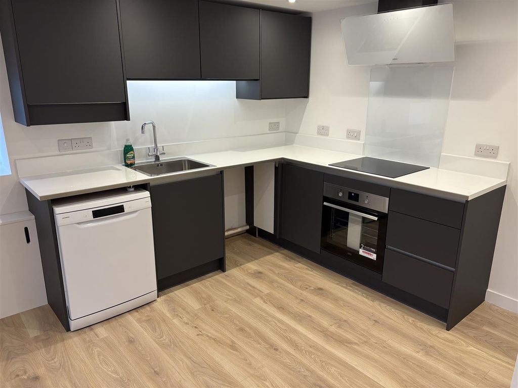 Property photo 2 of 14 Kitchen.Jpg