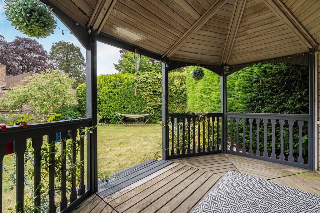 Additional image 24 of 5 bed detached house for saleManor Road, Aldershot, Hampshire GU11